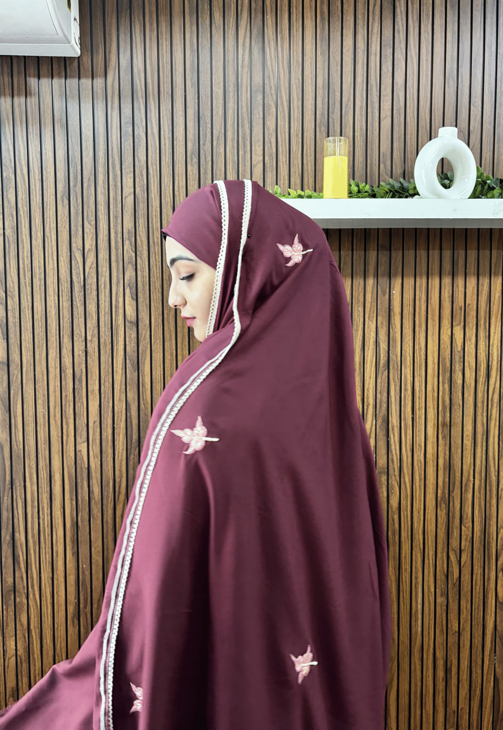 Haya Chadar with Embroidery (Maroon)
