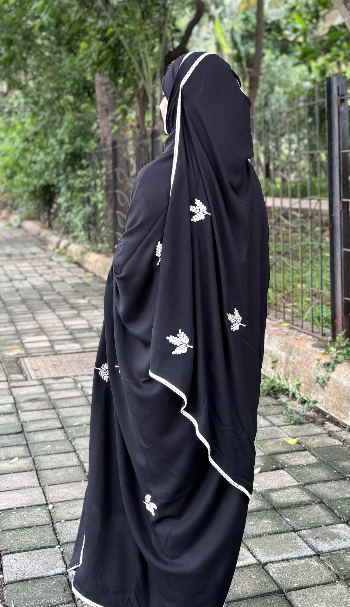 Haya Chadar with Embroidery (Black) - Image 3