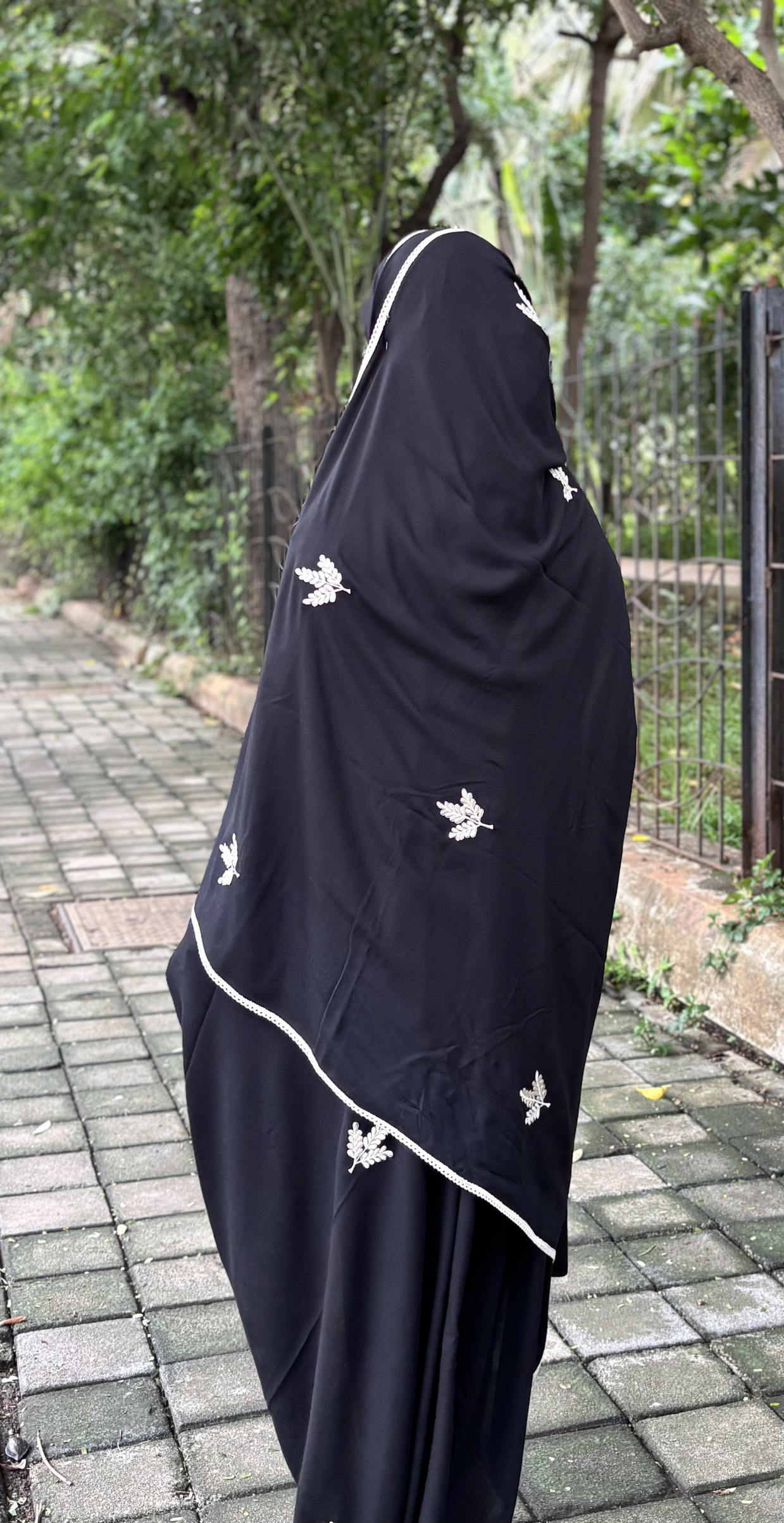 Haya Chadar with Embroidery (Black) - Image 2