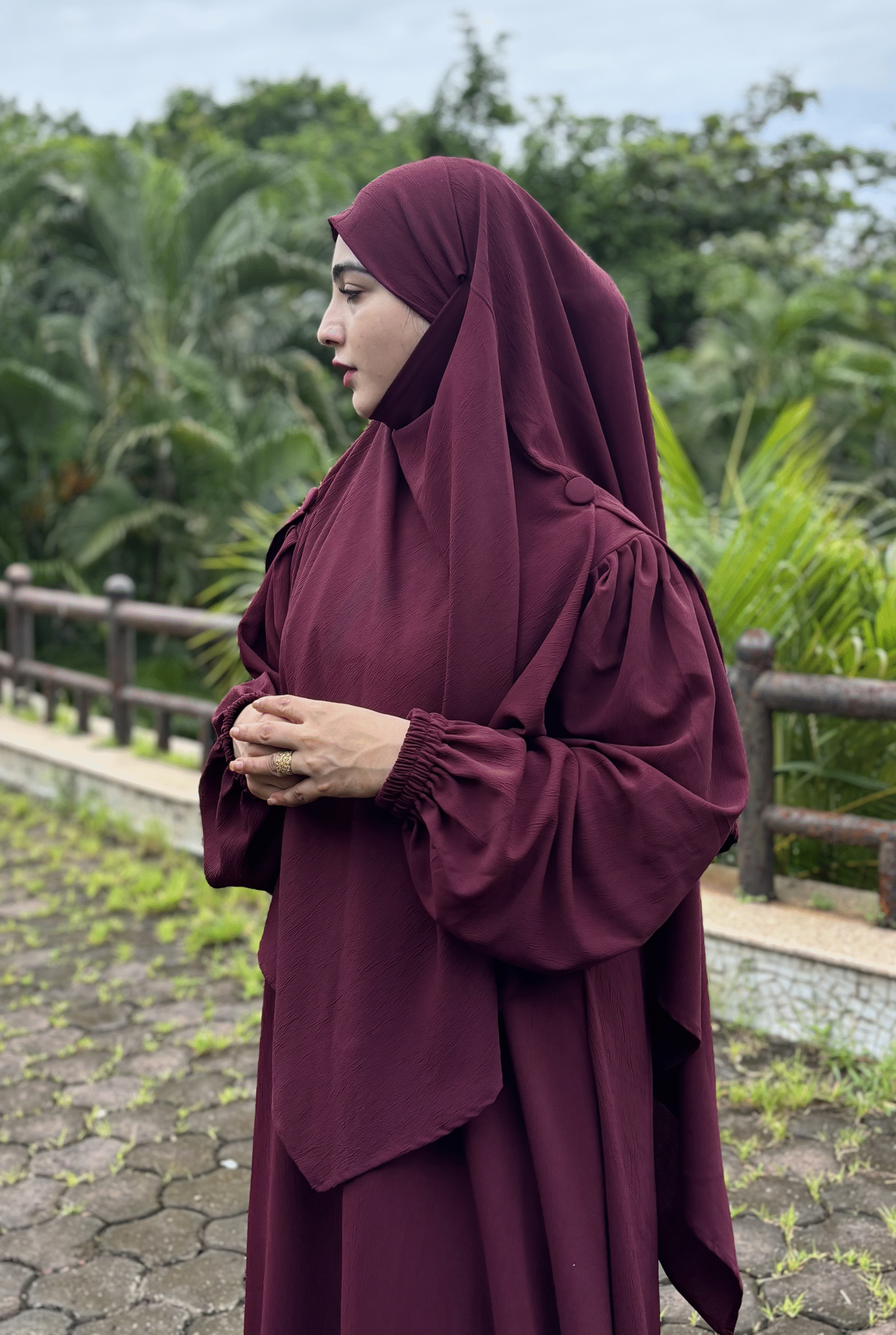 Malikah Abaya (Maroon)