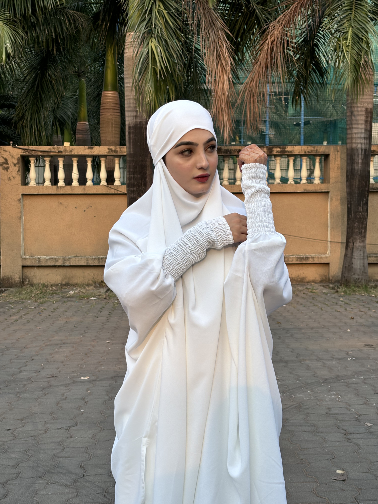 Jilbab with skit and crush sleeve (white) - Image 8