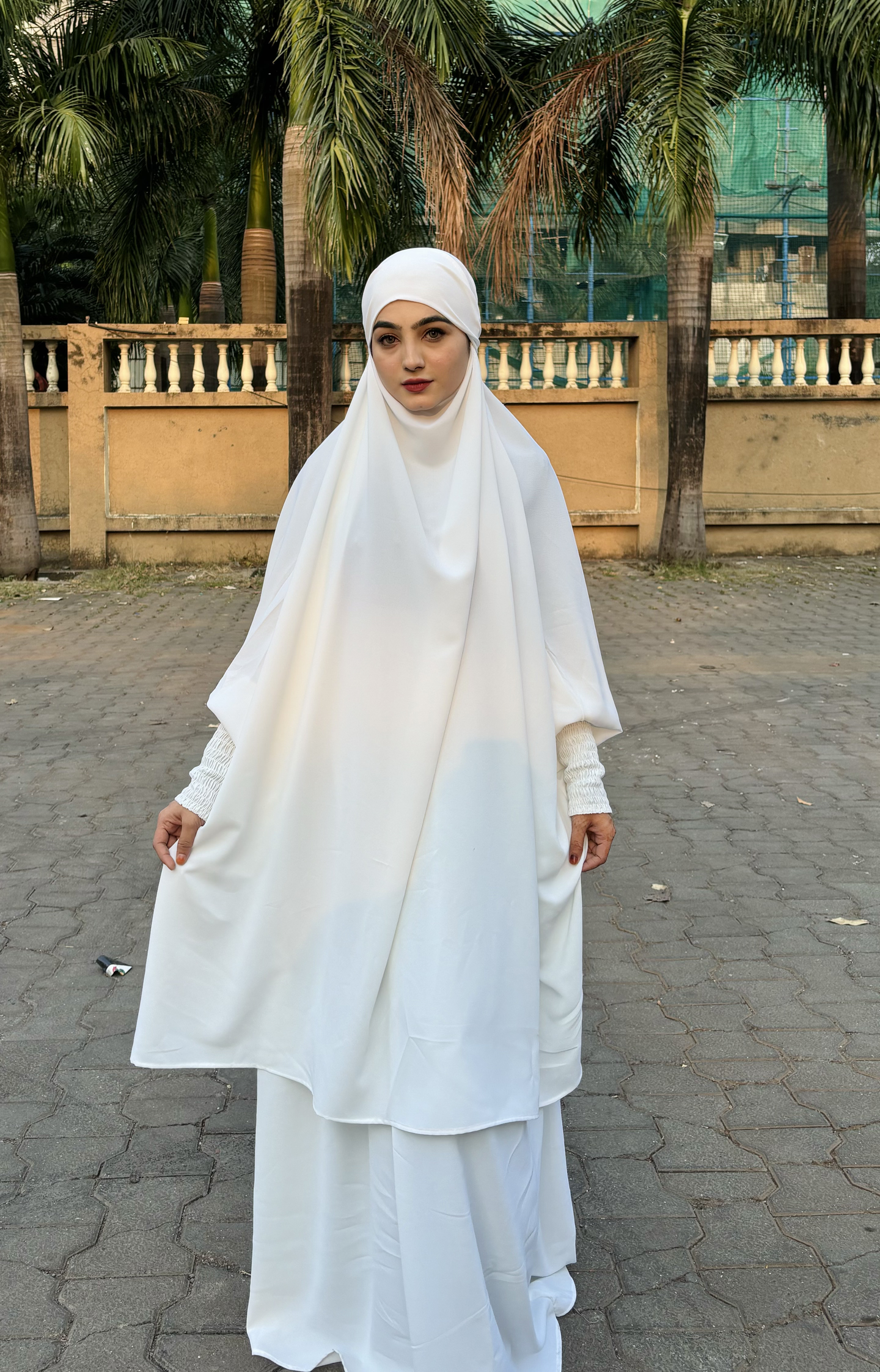Jilbab with skit and crush sleeve (white) - Image 3