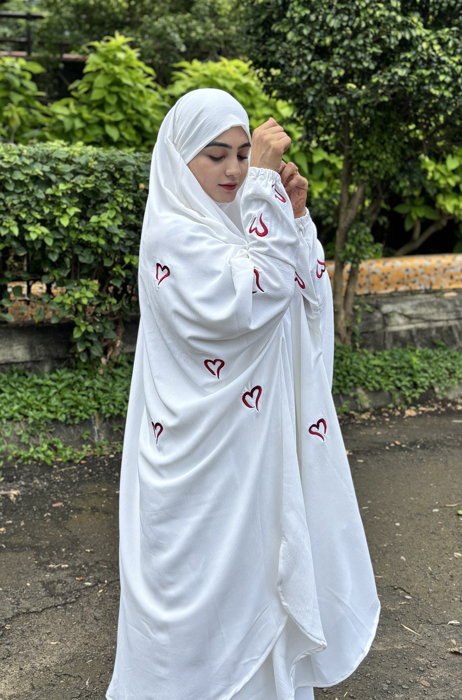 Qalb Shehwar Jilbab (White)