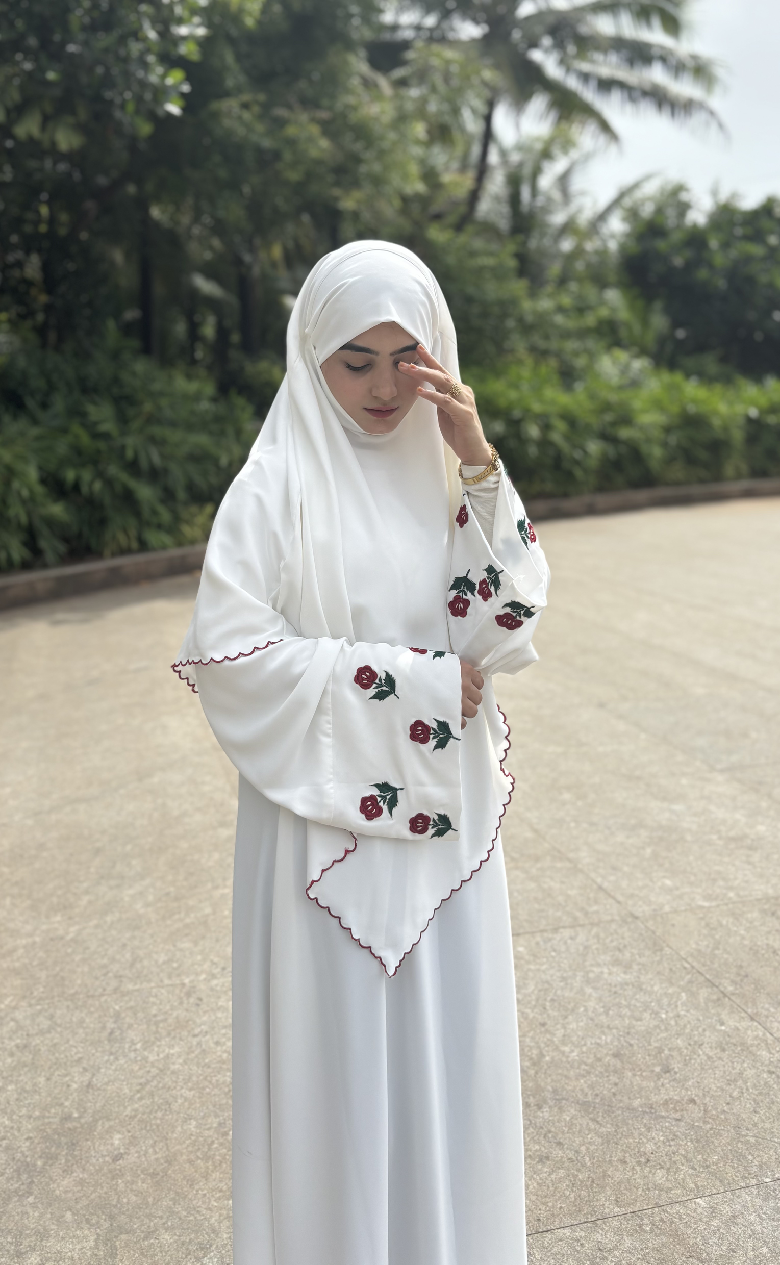 Warda Abaya (White) - Image 2