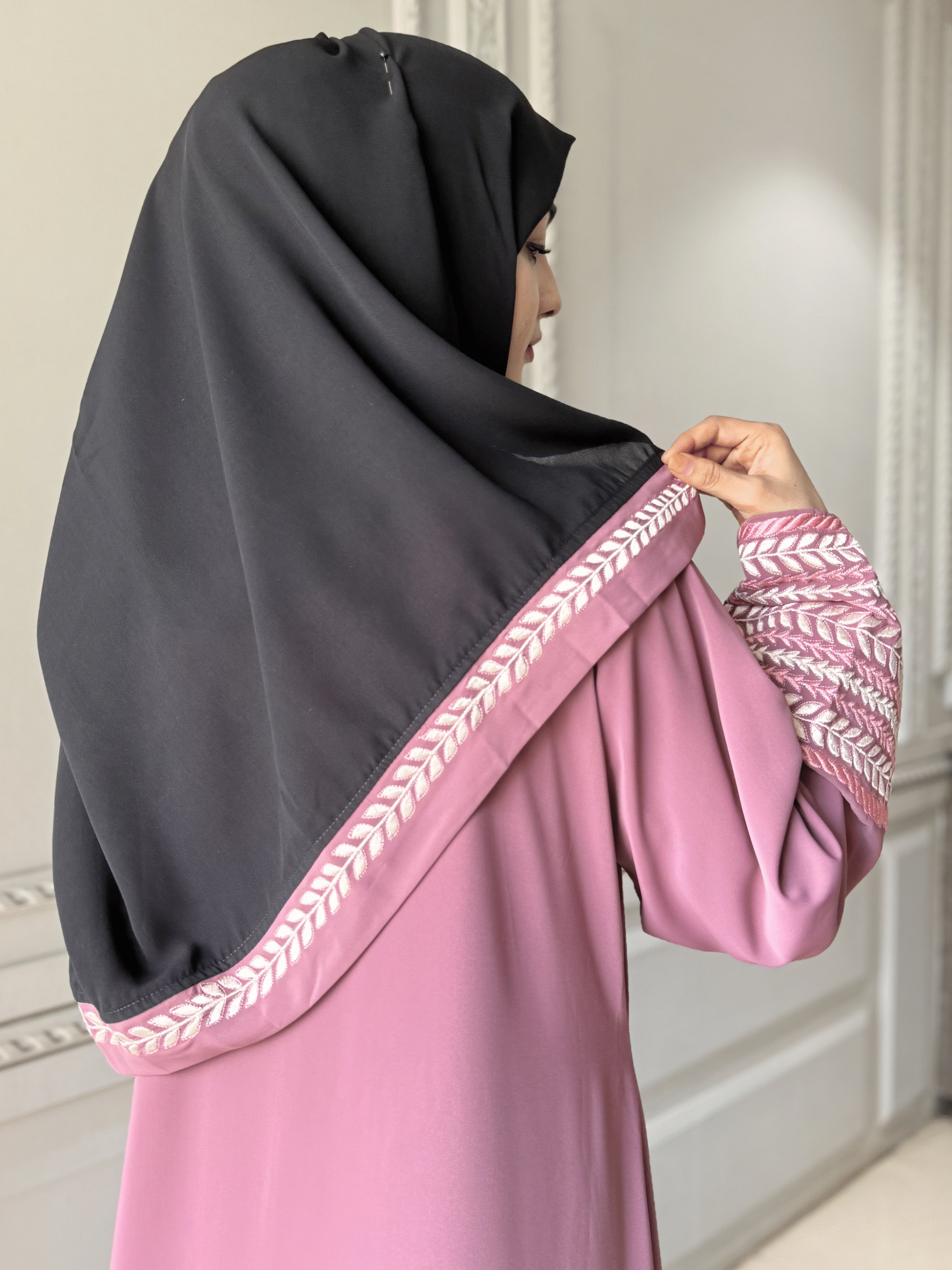 Amirah Abaya (Dreamy Pink) - Image 2