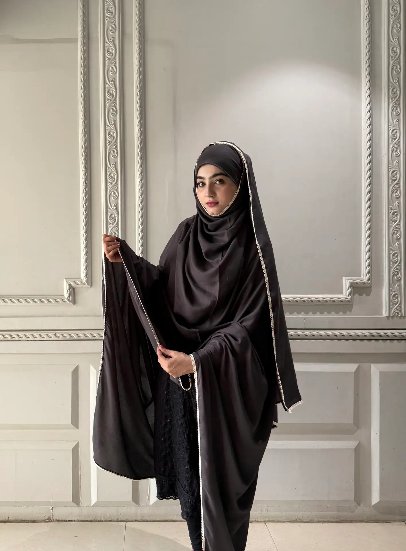 Haya Chadar (Ash Color)