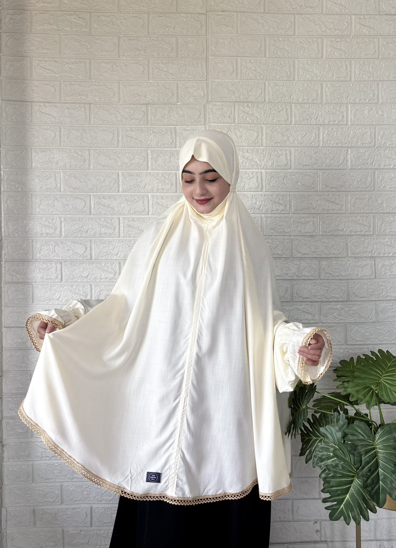 Namaz Makhna With Sleeve (48" Cream) - Image 3