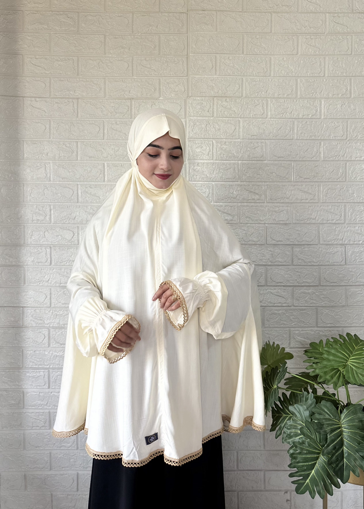 Namaz Makhna With Sleeve (48" Cream) - Image 2