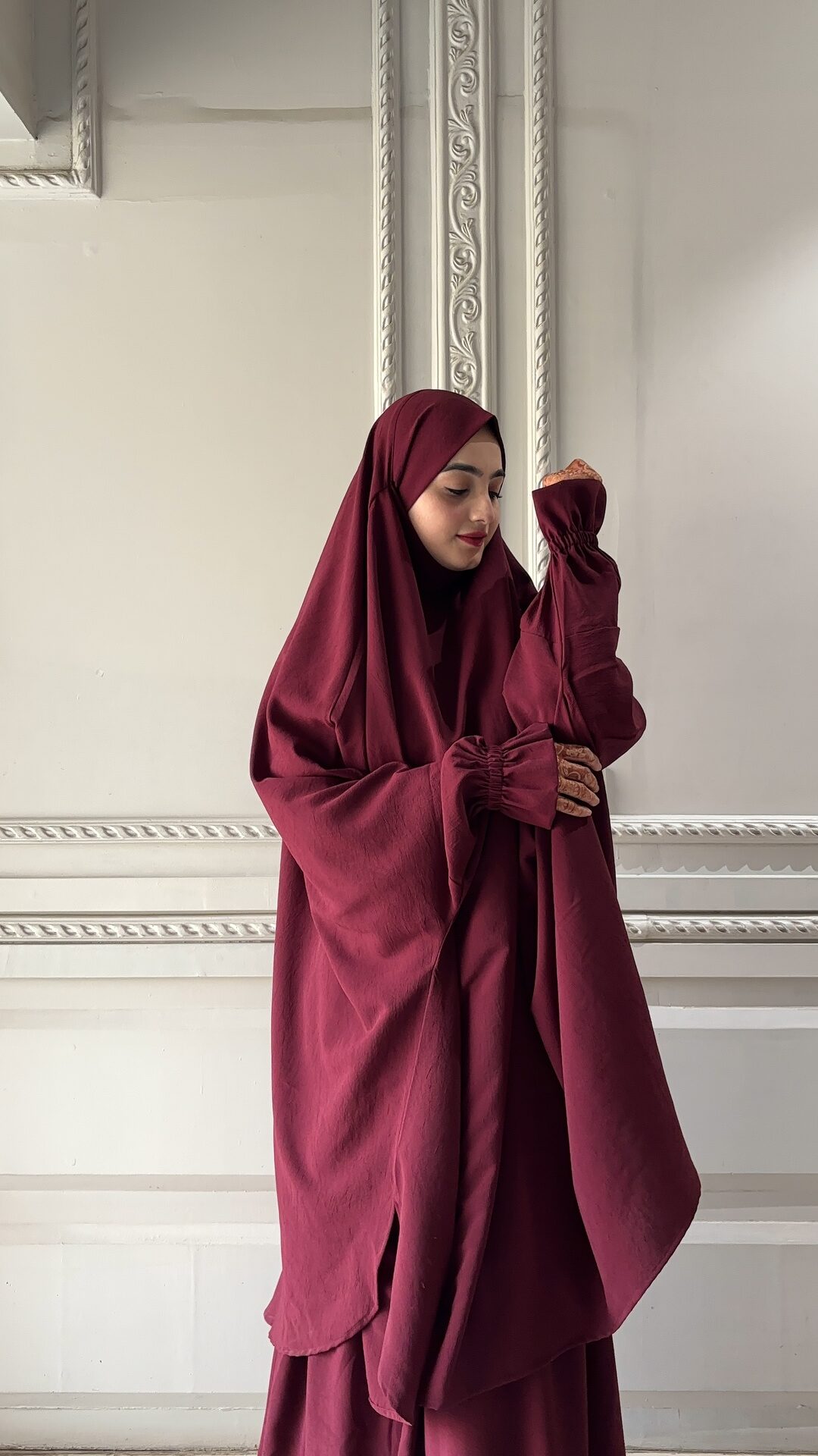 Jilbab with skirt and frill sleeve (Maroon)