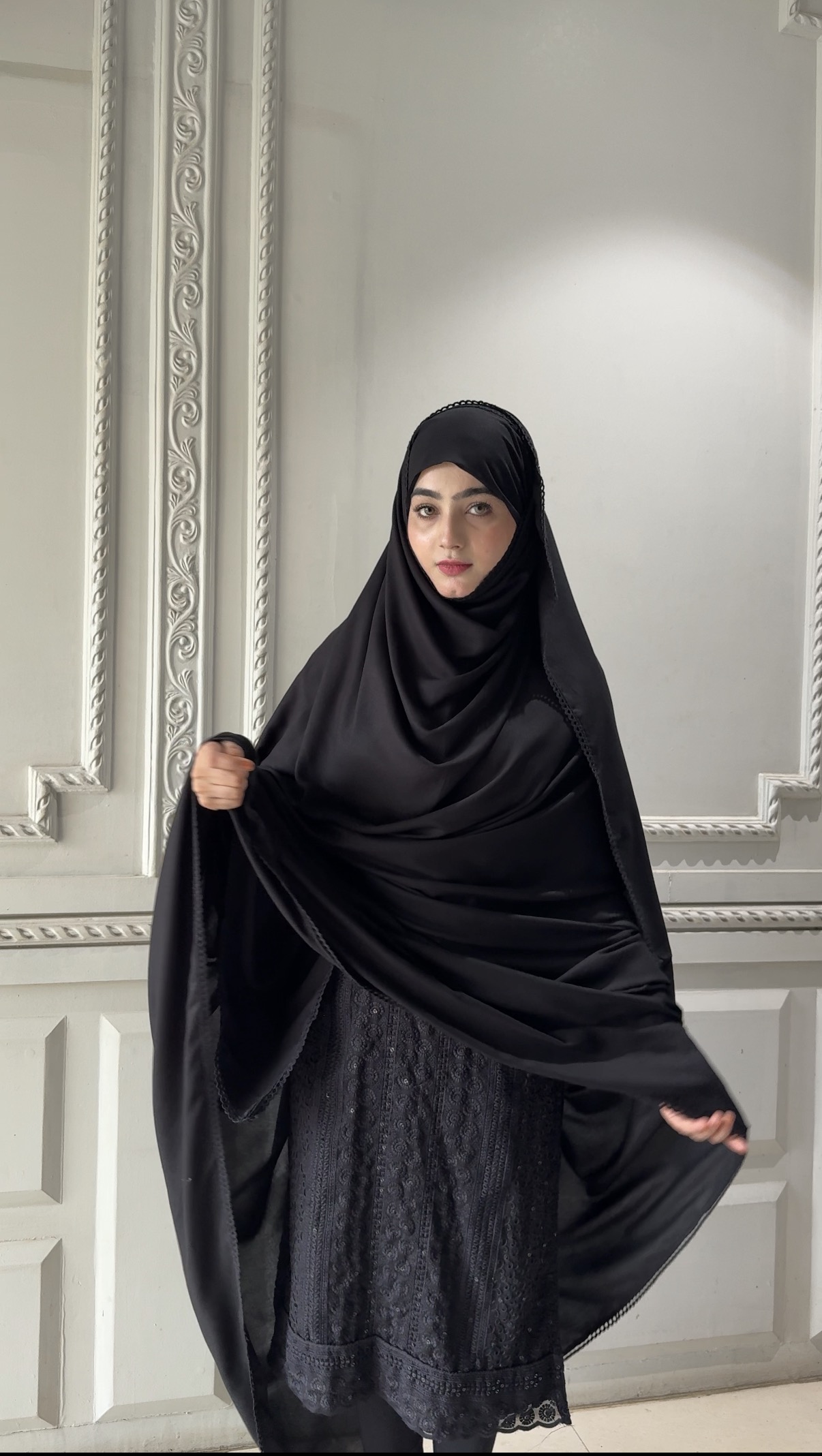 Haya Chadar (Black)