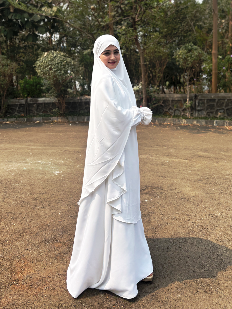 Husn Abaya (White)
