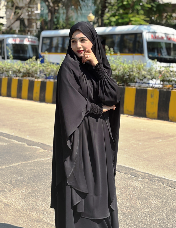 Husn Abaya (Black)
