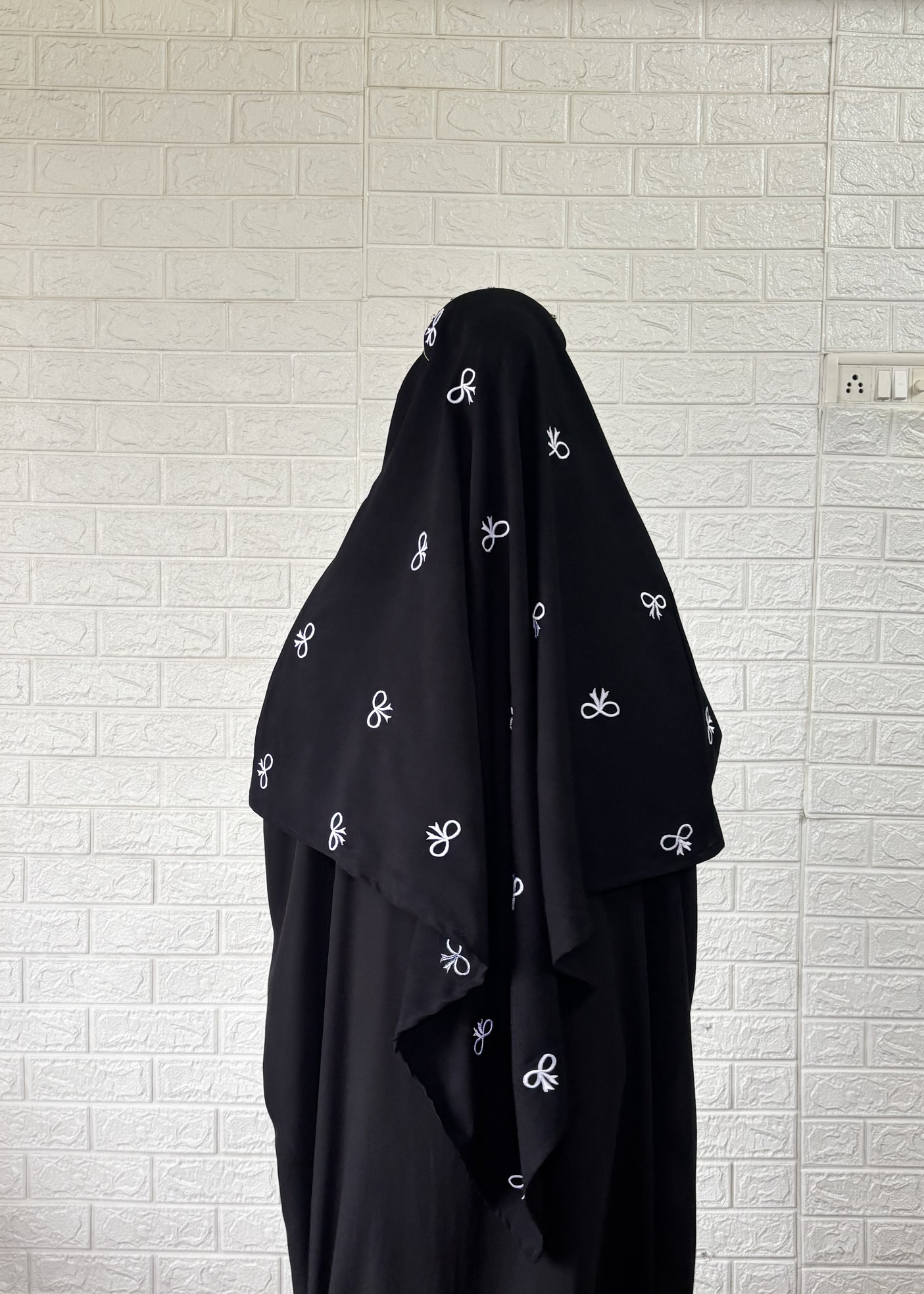 Bow Khimar (Black) - Image 3