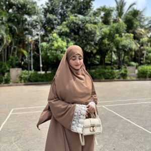 Saher Abaya (Cookie Brown)