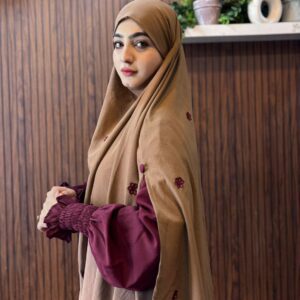Aswad Khimar (Cookie Brown)